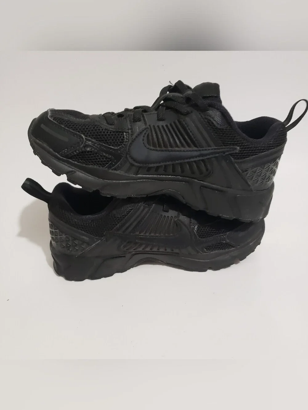 Nike Vomero 5 PS Triple Black Kids Size 2.5Y Running Shoes HF6999-007 Well Kept